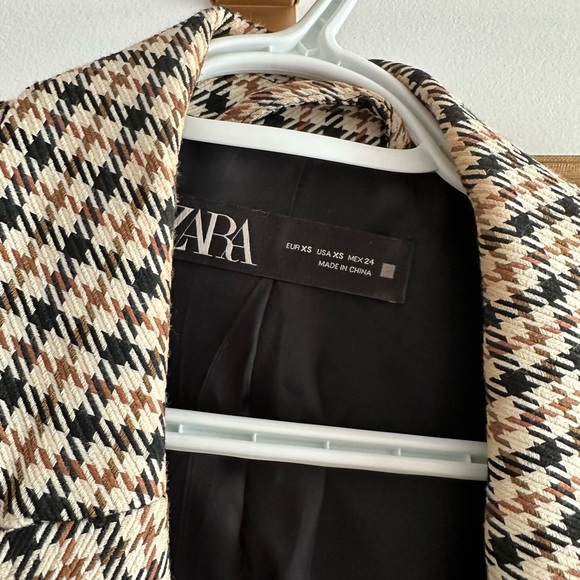 Zara Oversized Blazer - Picture 2 of 5